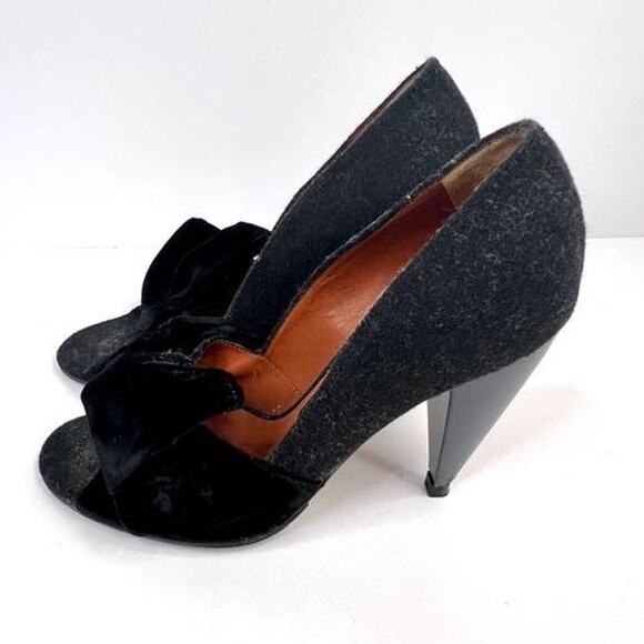 Lanvin Size 5.5 Black Felt, Velvet Bow Embellished Open Toe Sculpted 3.5 Heel - Picture 2 of 13